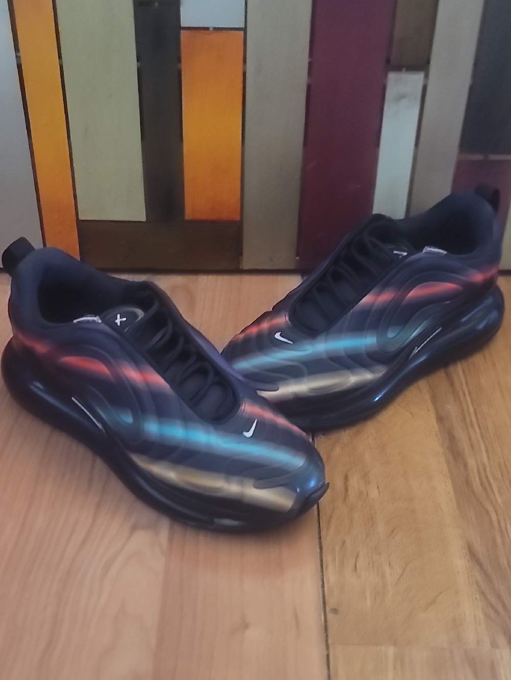 Nike Airmax 720 Black Multicolor Neon Rainbow Womens 8 Shoes